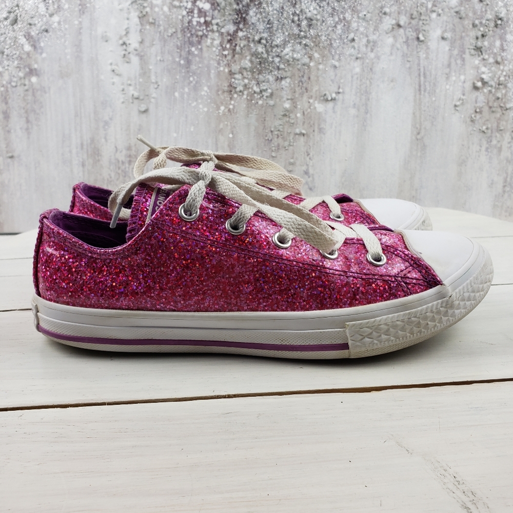 - 401ega Converse kids Chuck Taylor All Star glitter coated low top sneak…